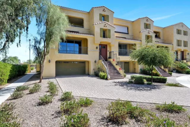 MLS: 6133810 Condo For Sale