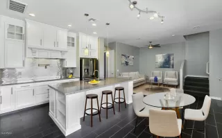 Photo #1: 6133810 Listing 