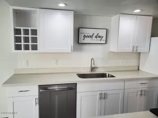 Photo #2: 6134033 Listing 