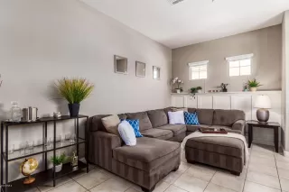 Photo #2: 6134534 Listing 