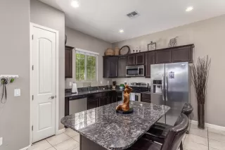 Photo #6: 6134534 Listing 