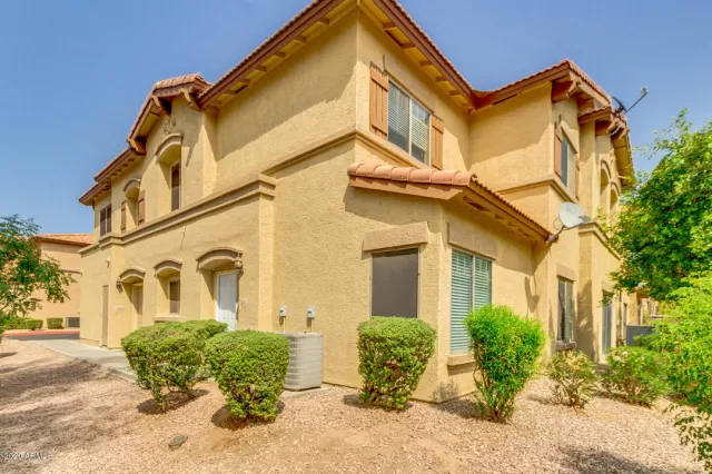 MLS: 6134622 Condo For Sale