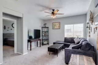 Photo #5: 6134622 Listing