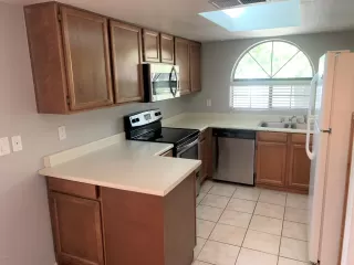 Photo #6: 6134625 Listing