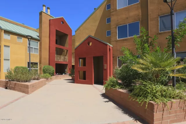 MLS: 6134957 Condo For Sale