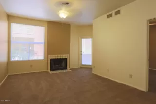 Photo #3: 6134957 Listing