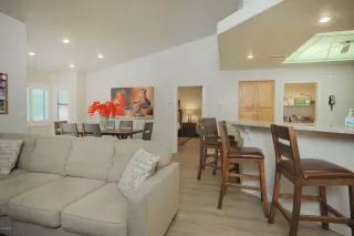 Photo #3: 6135180 Listing 