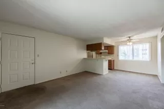 Photo #6: 6135386 Listing