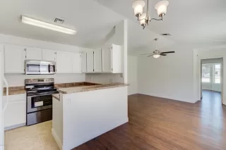 Photo #2: 6135781 Listing