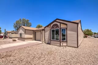 Photo #5: 6135781 Listing