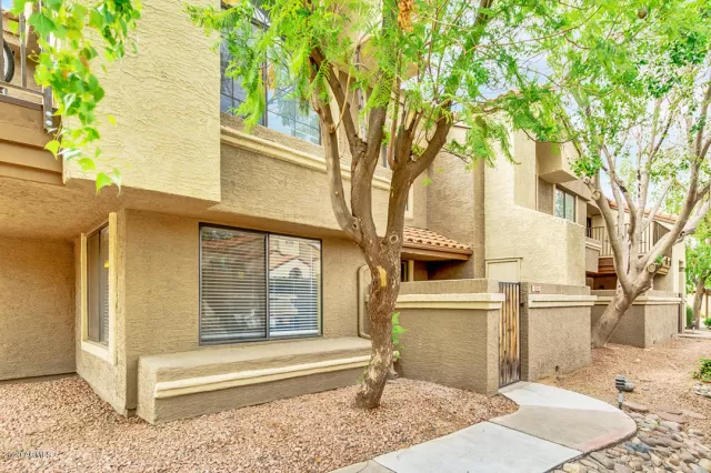 MLS: 6135893 Condo For Sale
