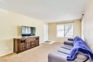 Photo #4: 6135893 Listing