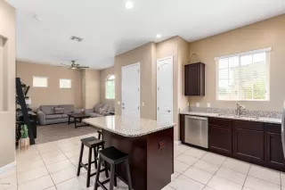 Photo #4: 6135904 Listing 