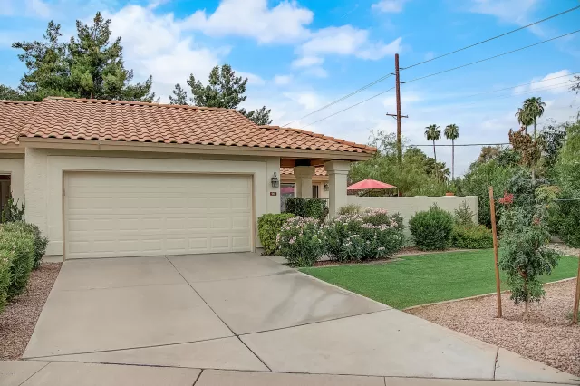 MLS: 6135939 Condo For Sale