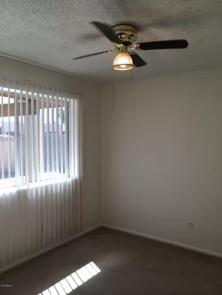 Photo #6: 6136360 Listing