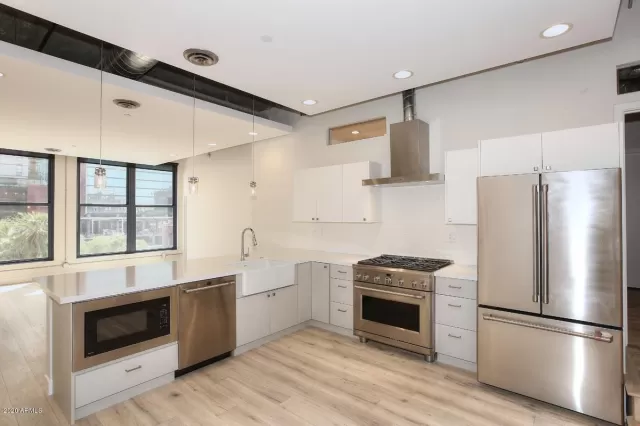 MLS: 6136552 Condo For Sale