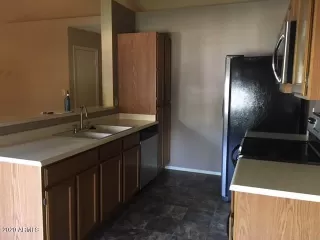 Photo #5: 6136560 Listing