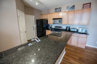 Photo #4: 6136683 Listing