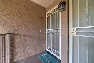 Photo #5: 6136891 Listing