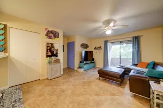 Photo #6: 6136891 Listing