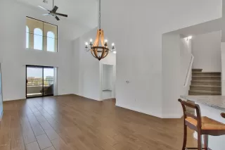 Photo #3: 6136902 Listing