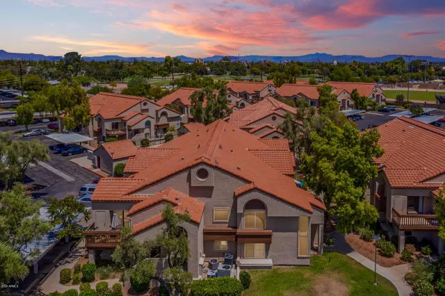 MLS: 6137585 Condo For Sale