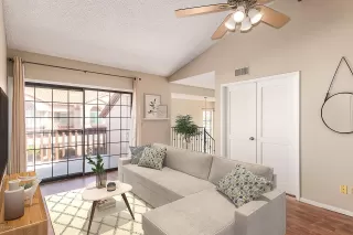 Photo #3: 6137585 Listing