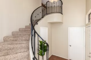 Photo #4: 6137585 Listing