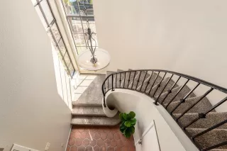 Photo #5: 6137585 Listing