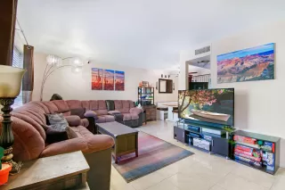 Photo #3: 6137894 Listing 