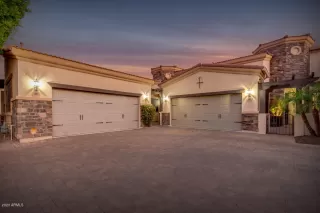 Photo #3: 6137943 Listing