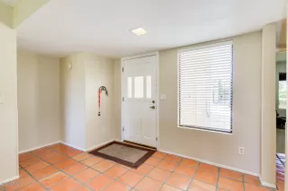 Photo #4: 6137973 Listing