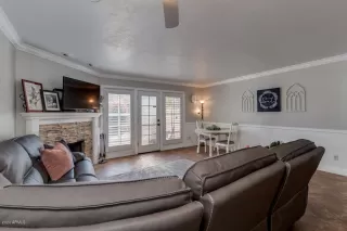 Photo #5: 6137995 Listing