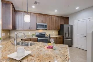 Photo #4: 6138006 Listing