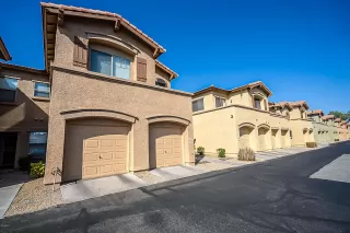 Photo #2: 6138188 Listing