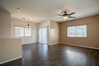 Photo #6: 6138188 Listing