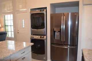 Photo #6: 6138269 Listing