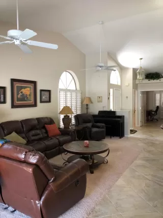 Photo #4: 6138344 Listing