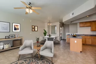 Photo #2: 6138585 Listing