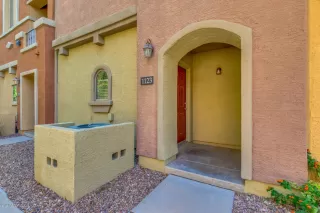 Photo #5: 6138585 Listing