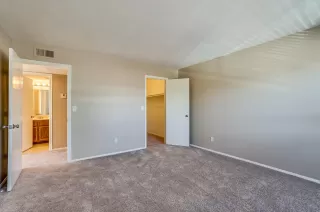 Photo #5: 6139346 Listing