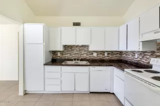 Photo #3: 6139405 Listing 