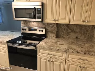 Photo #4: 6139423 Listing