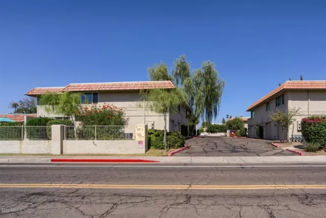 MLS: 6139588 Condo For Sale