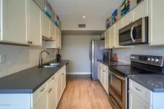 Photo #6: 6139588 Listing