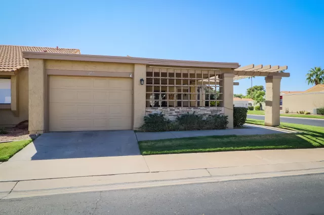 MLS: 6139735 Condo For Sale