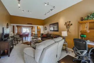 Photo #4: 6139735 Listing