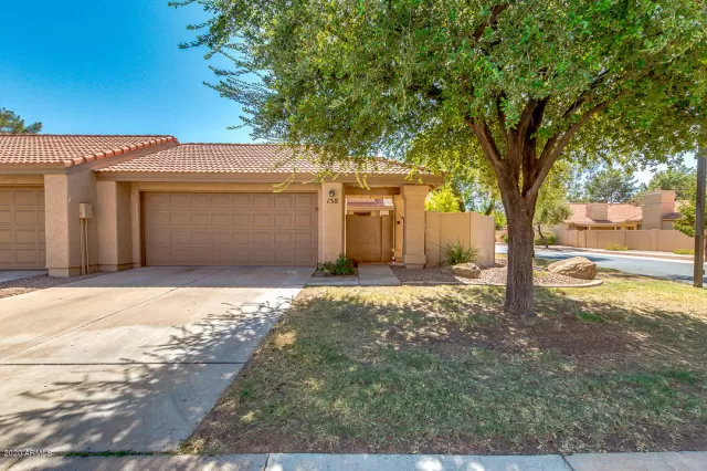 MLS: 6140025 Condo For Sale