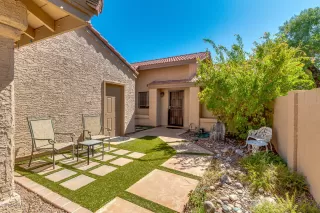 Photo #5: 6140025 Listing