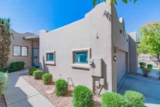 Photo #5: 6140039 Listing